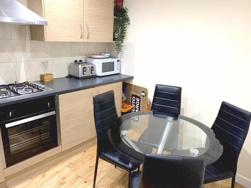 London'S Central East End 2 Bedroom City Apartments Exterior foto