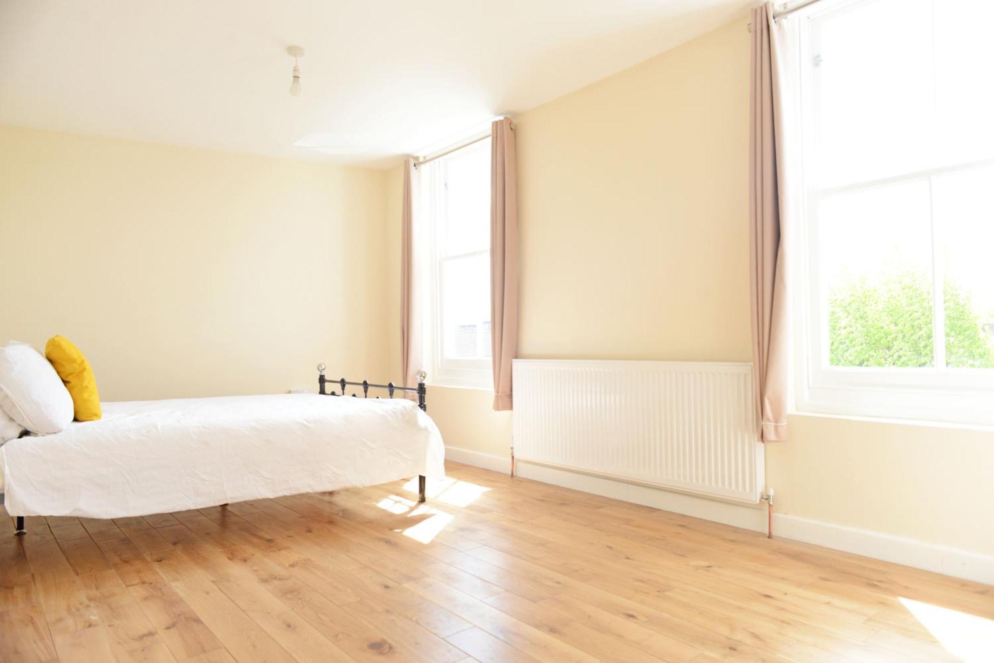 London'S Central East End 2 Bedroom City Apartments Exterior foto