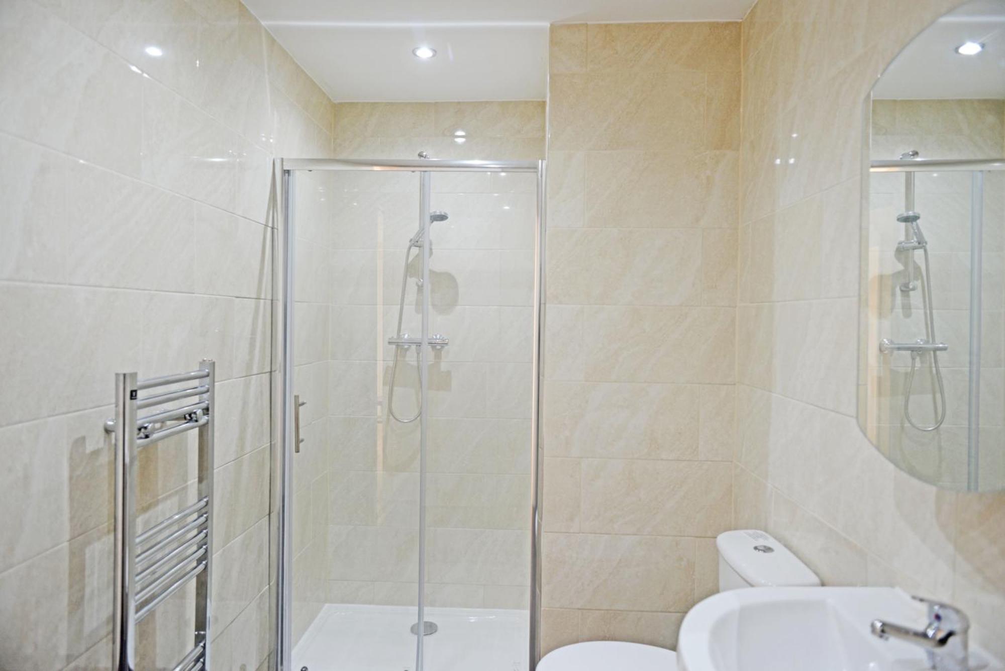 London'S Central East End 2 Bedroom City Apartments Exterior foto